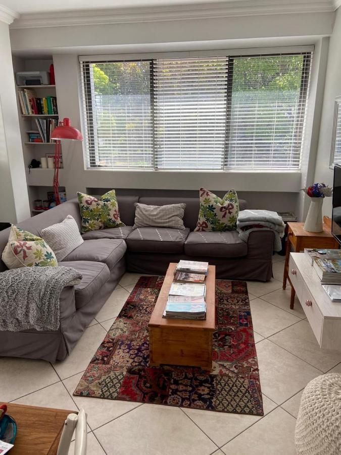 Modern, Centrally Located Dorp Street Apartment Stellenbosch Bagian luar foto